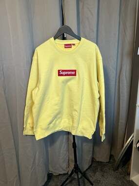 Supreme FW22 Box Logo Crewneck Sweatshirt Pale Yellow